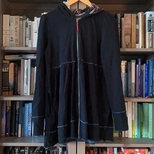 Evy’s tree black zip up
